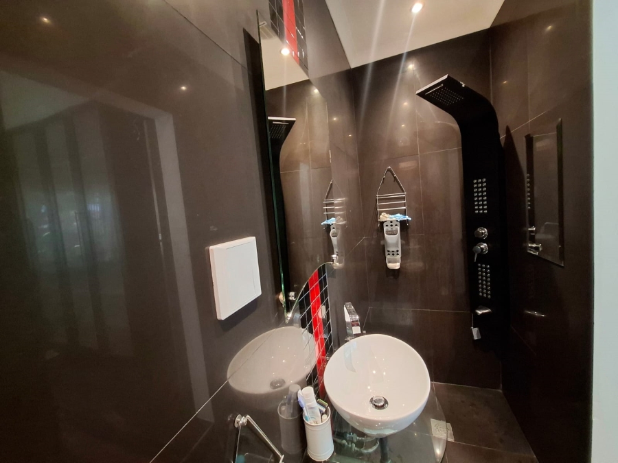 To Let 2 Bedroom Property for Rent in Table View Western Cape